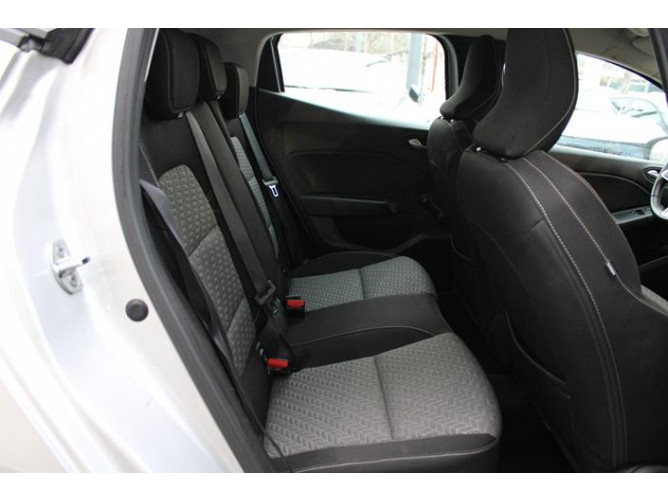 Renault Clio 1.0 tCe Limited CVT 