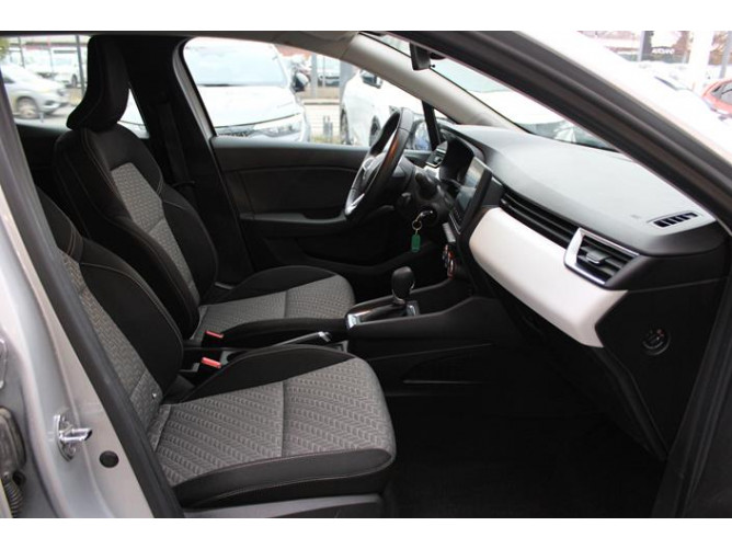 Renault Clio 1.0 tCe Limited CVT 