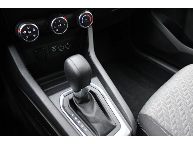 Renault Clio 1.0 tCe Limited CVT 
