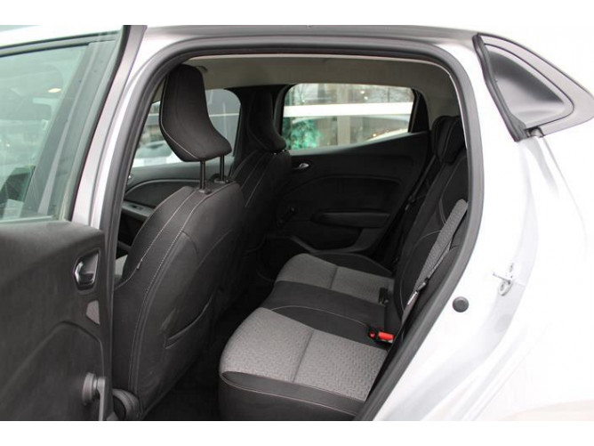 Renault Clio 1.0 tCe Limited CVT 