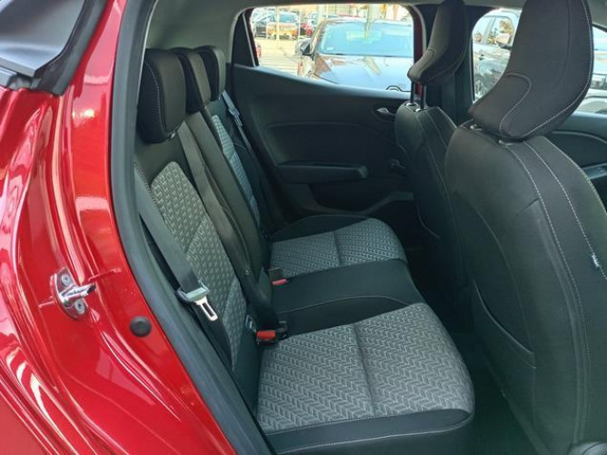Renault Clio 1.0 tCe Limited CVT 