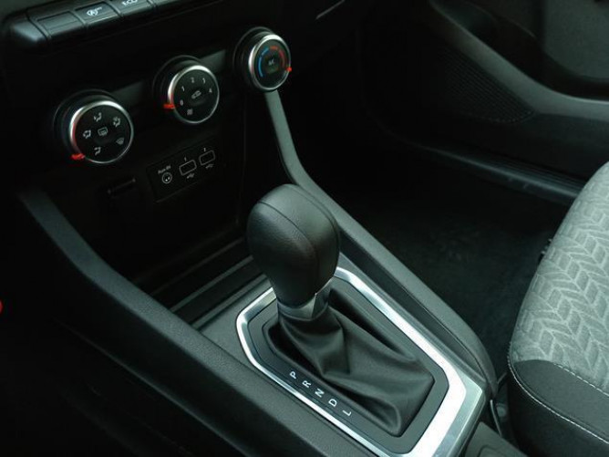 Renault Clio 1.0 tCe Limited CVT 