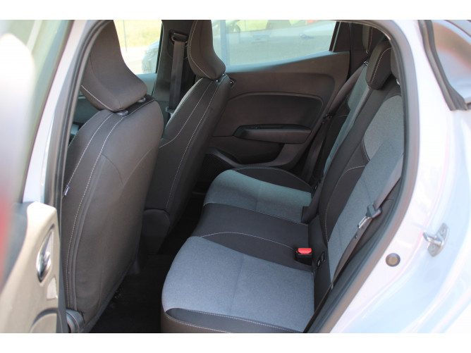 Renault Clio 1.6 E-Tech Hybrid 