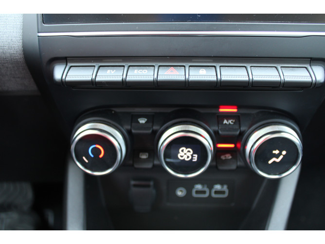 Renault Clio 1.6 E-Tech Hybrid 