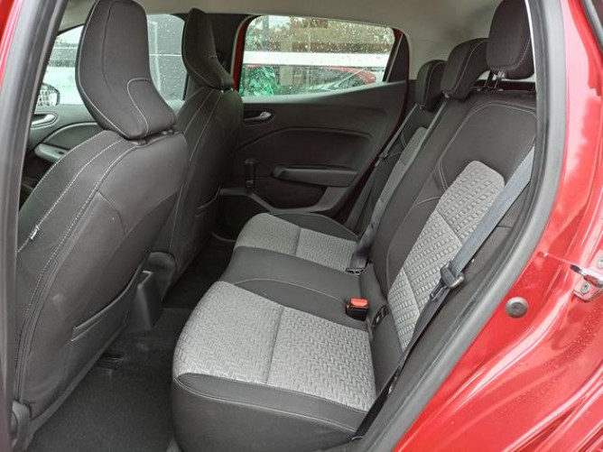 Renault Clio 1.0 tCe Limited CVT 