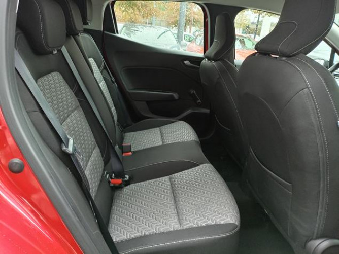 Renault Clio 1.0 tCe Limited CVT 