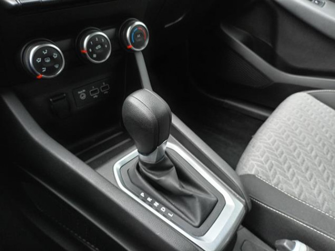Renault Clio 1.0 tCe Limited CVT 
