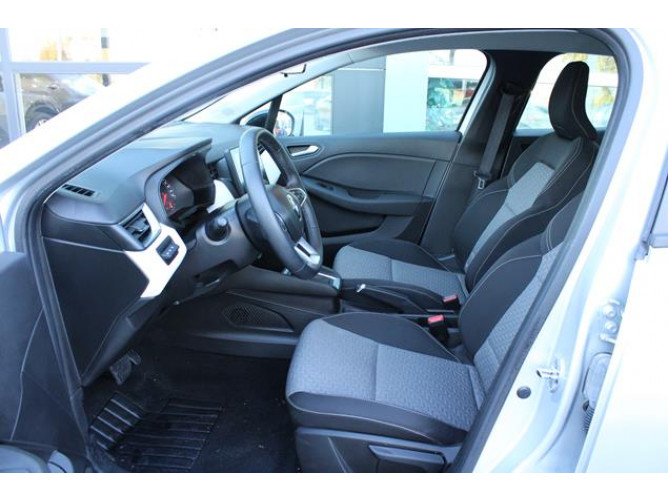 Renault Clio 1.0 tCe Limited CVT 