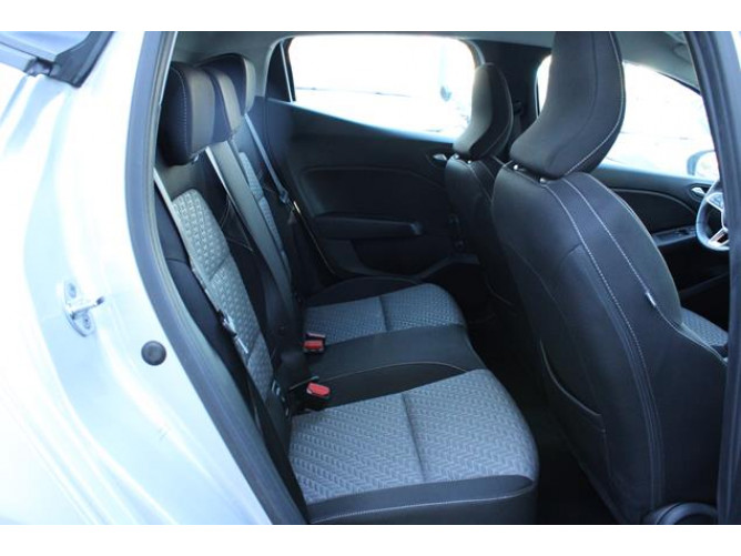 Renault Clio 1.0 tCe Limited CVT 