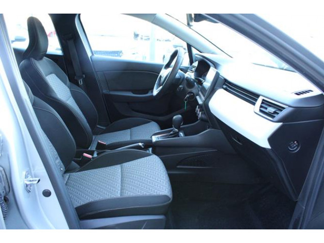 Renault Clio 1.0 tCe Limited CVT 