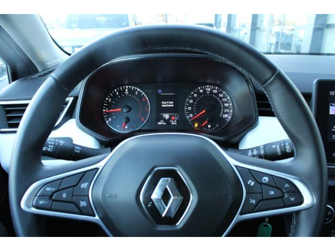 Renault Clio 1.0 tCe Limited CVT 
