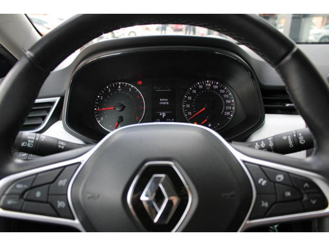 Renault Clio 1.0 tCe Limited CVT 