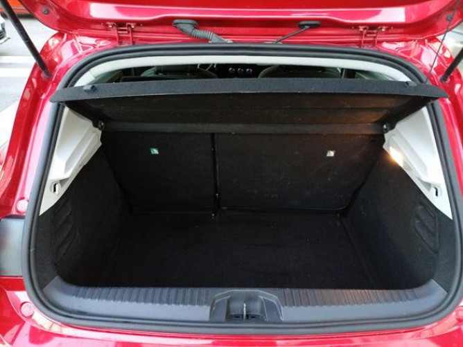 Renault Clio 1.0 tCe Limited CVT 