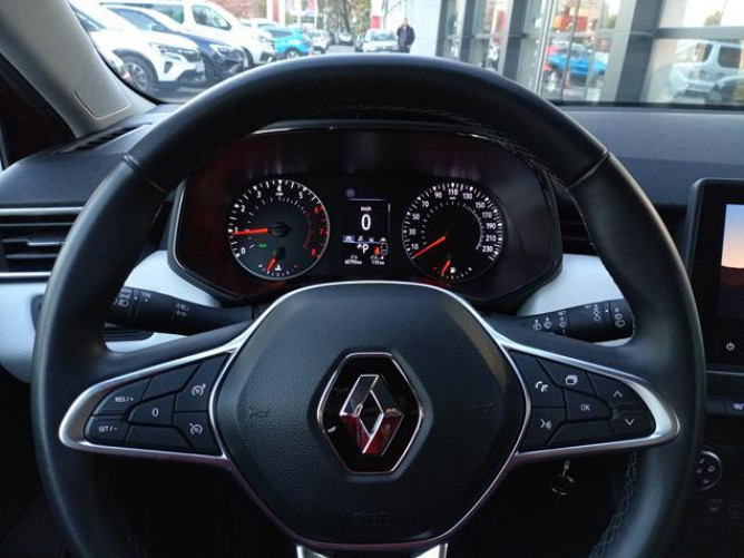 Renault Clio 1.0 tCe Limited CVT 