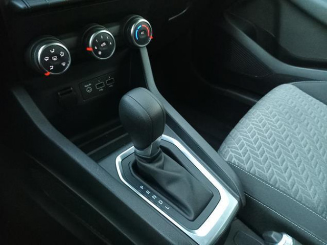 Renault Clio 1.0 tCe Limited CVT 