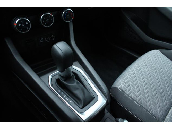 Renault Clio 1.0 tCe Limited CVT 