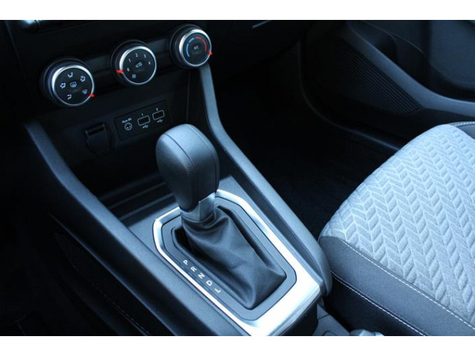 Renault Clio 1.0 tCe Limited CVT 