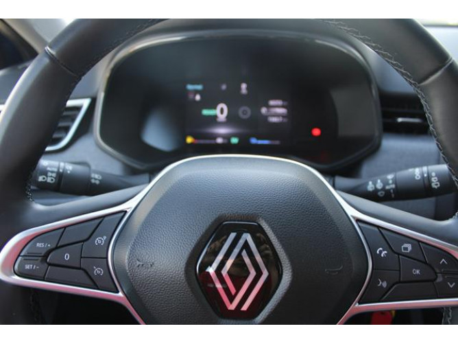 Renault Clio 1.6 E-tech Hybrid 