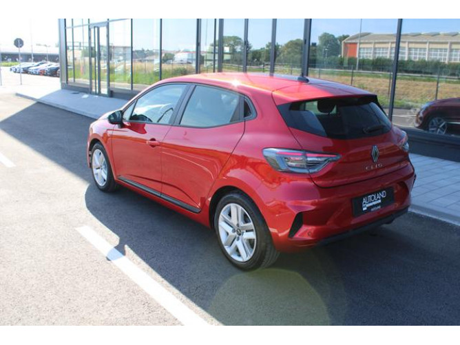 Renault Clio 1.6 E-tech Hybrid 