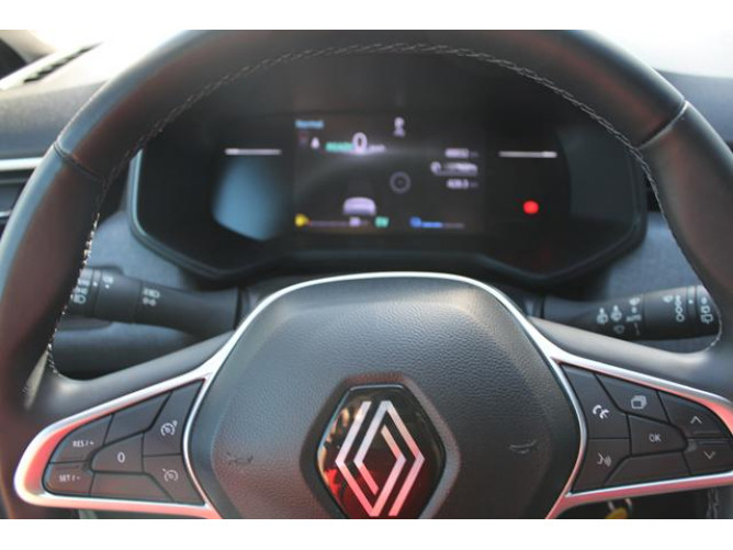 Renault Clio 1.6 E-tech Hybrid 