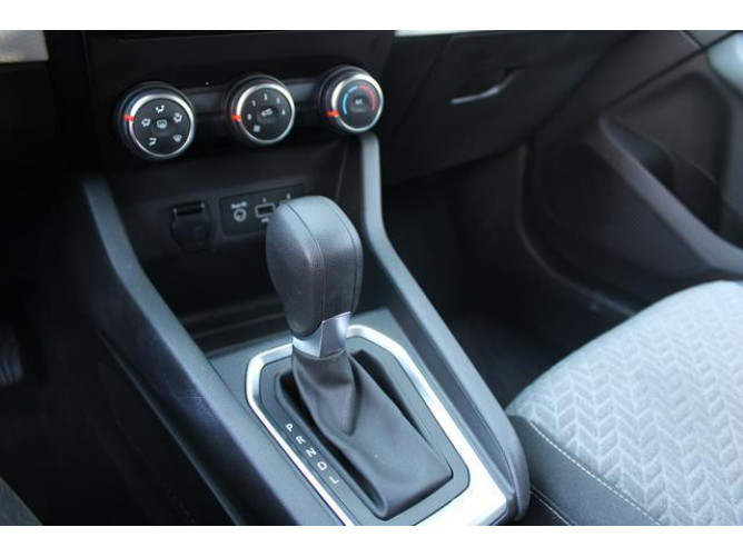 Renault Clio 1.0 tCe Limited CVT 