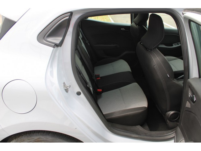 Renault Clio 1.6 E-tech Hybrid 
