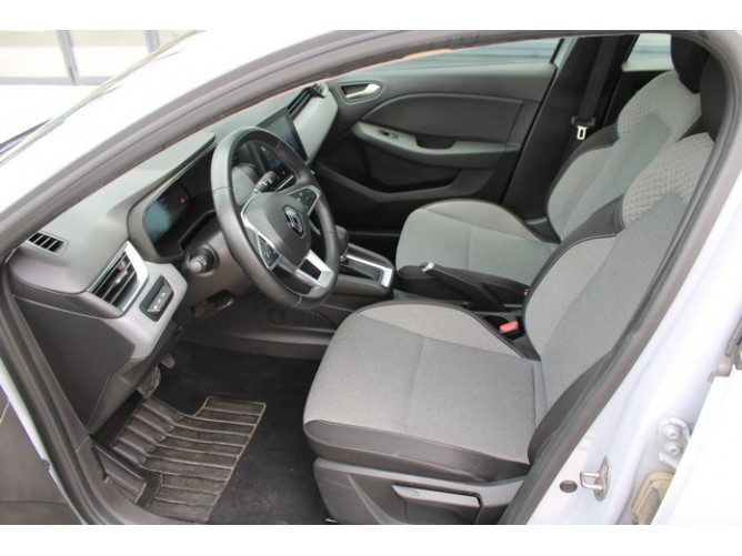 Renault Clio 1.6 E-tech Hybrid 