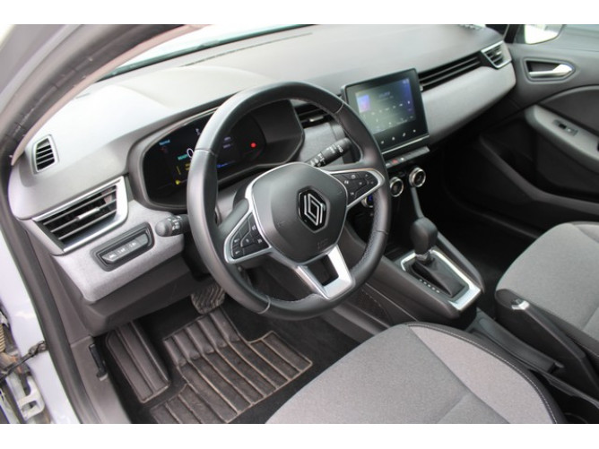 Renault Clio 1.6 E-tech Hybrid 