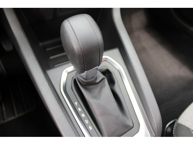 Renault Clio 1.6 E-tech Hybrid 