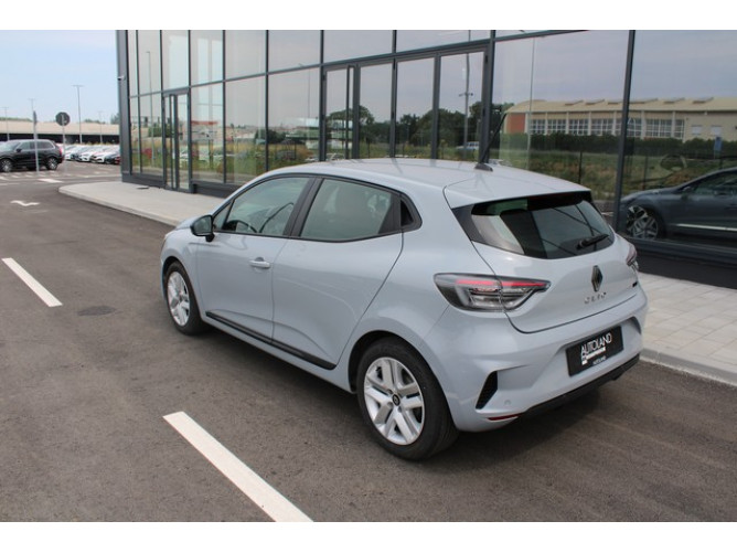 Renault Clio 1.6 E-tech Hybrid 