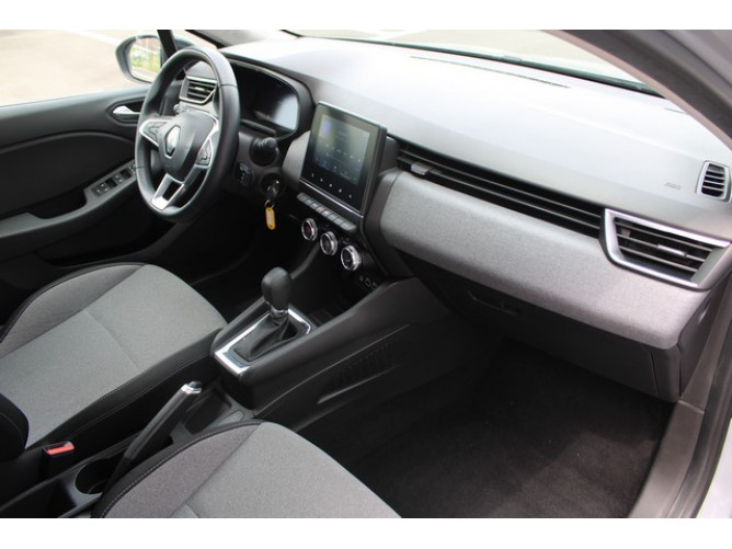 Renault Clio 1.6 E-tech Hybrid 