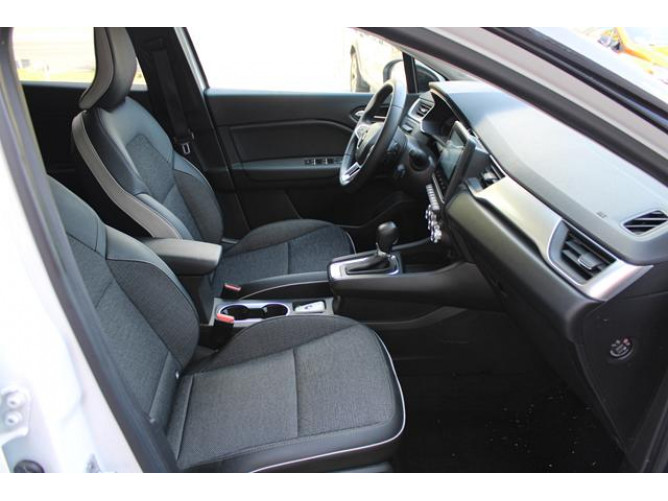 Renault Captur 1.3 tCe DCT Intens 