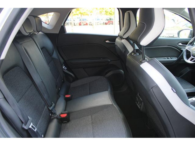 Renault Captur 1.3 tCe DCT Intens 