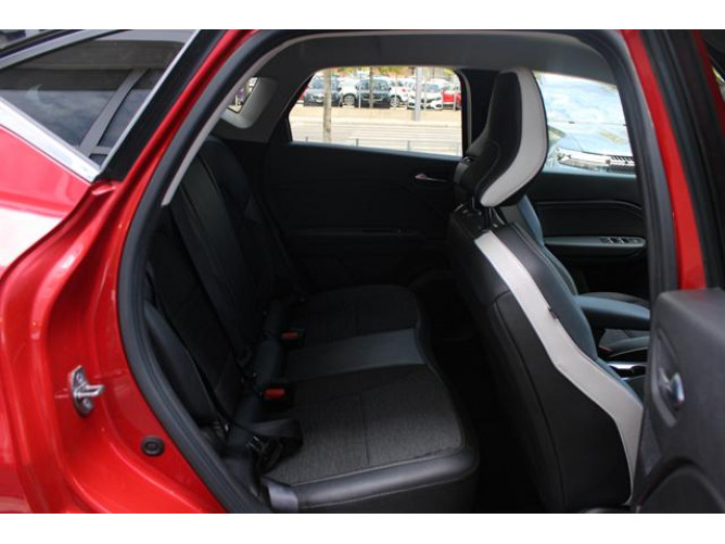 Renault Captur 1.3 tCe DCT Intens 