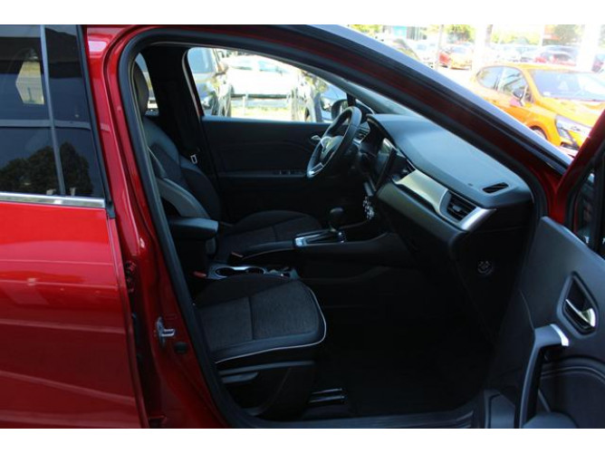 Renault Captur 1.3 tCe DCT Intens 