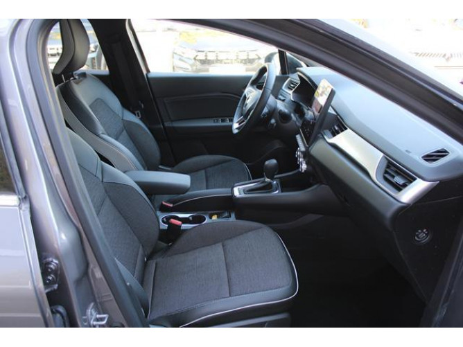 Renault Captur 1.3 tCe DCT Intens 
