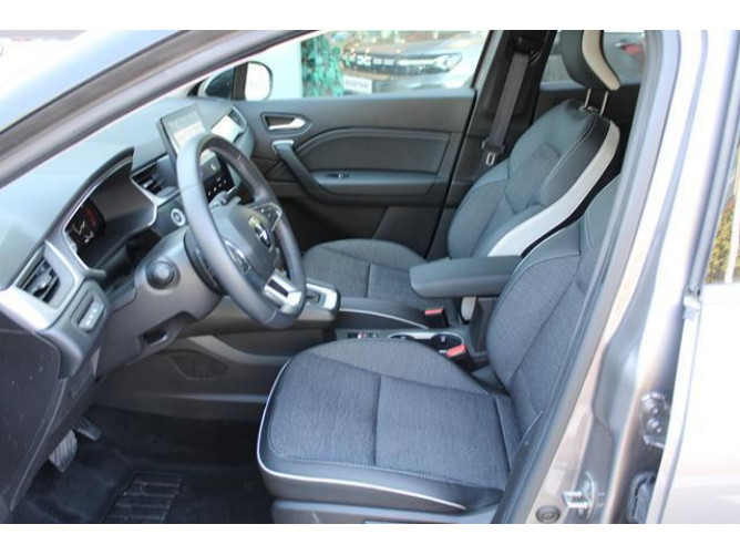 Renault Captur 1.3 tCe DCT Intens 
