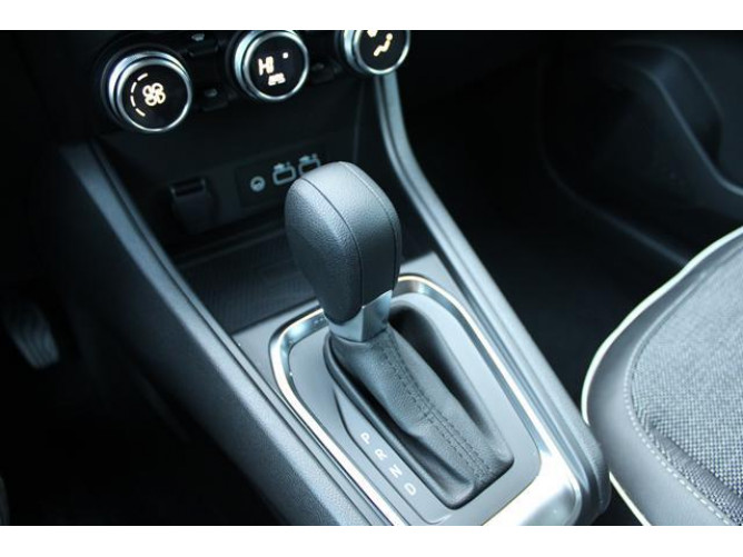 Renault Captur 1.3 tCe DCT Hybrid Intens 