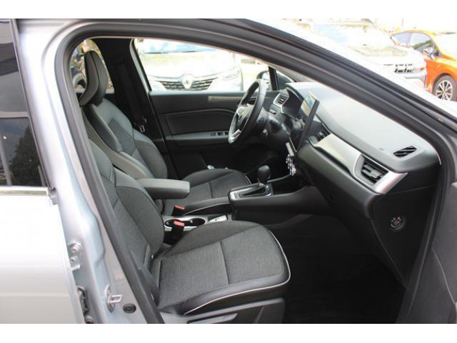 Renault Captur 1.3 tCe DCT Intens 