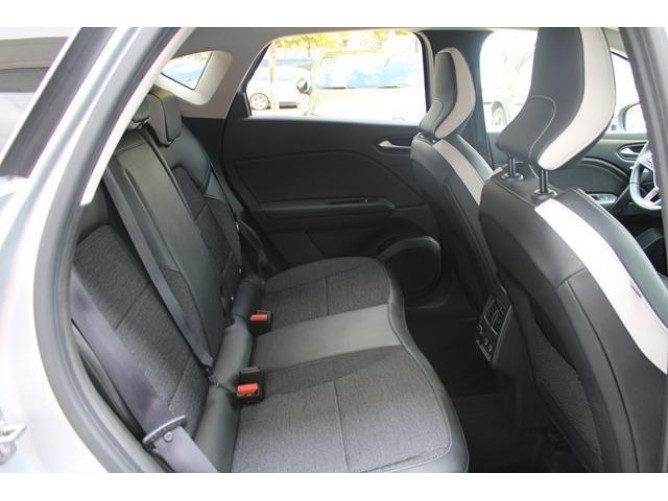 Renault Captur 1.3 tCe DCT Intens 