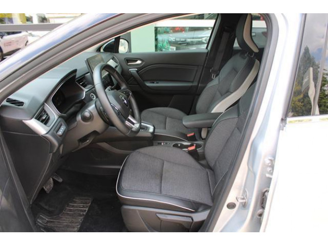 Renault Captur 1.3 tCe DCT Intens 