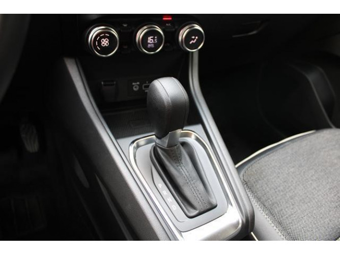 Renault Captur 1.3 tCe DCT Intens 