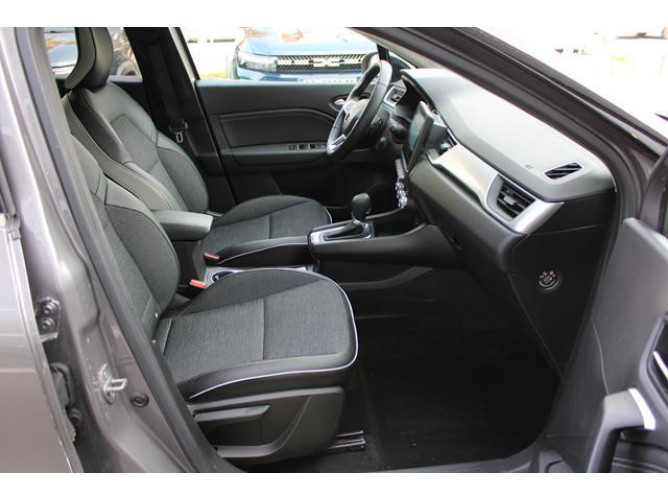 Renault Captur 1.3 tCe DCT Intens 