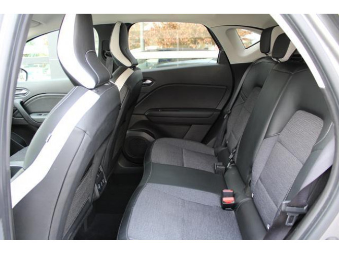 Renault Captur 1.3 tCe DCT Intens 