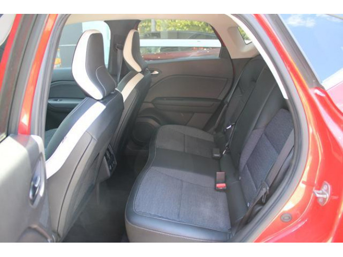 Renault Captur 1.3 tCe DCT Intens 
