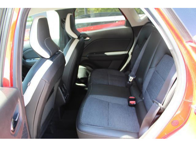 Renault Captur 1.3 tCe DCT Intens 