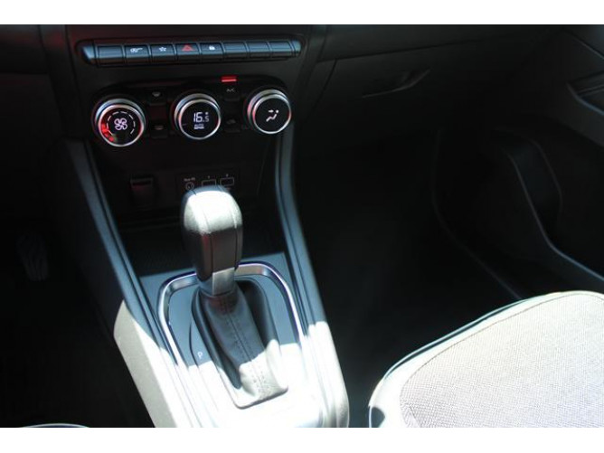 Renault Captur 1.3 tCe DCT Intens 