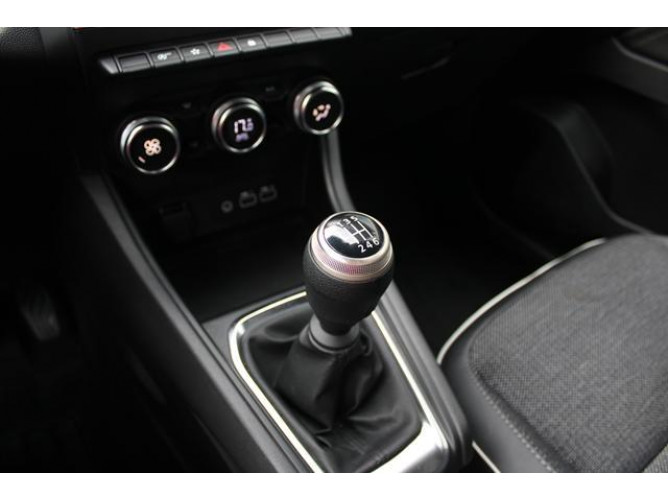 Renault Captur 1.0 tCe Intens 