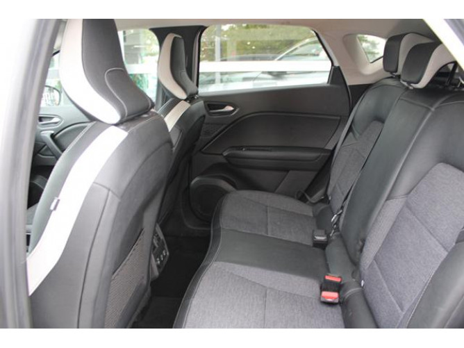 Renault Captur 1.3 tCe DCT Intens 