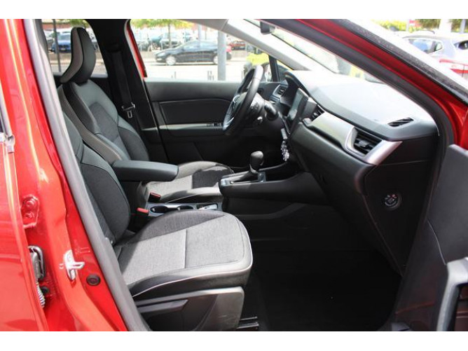 Renault Captur 1.3 tCe INTENS CVT 